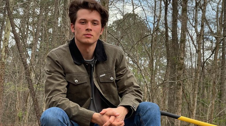 Leo Howard Relationship Mystery Revealed-Full Biography 2024