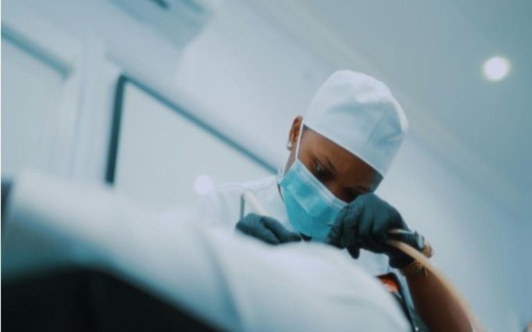How Can Cosmetic Dentists Help Improve Oral Health?