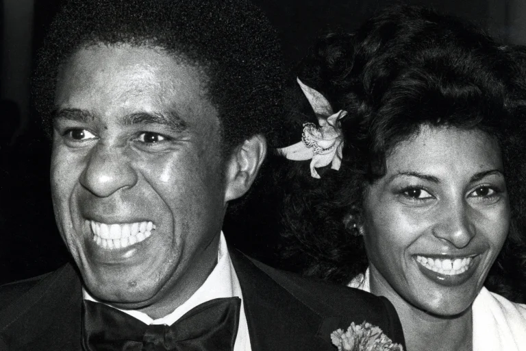 Mystery Behind Pam Grier Relationships