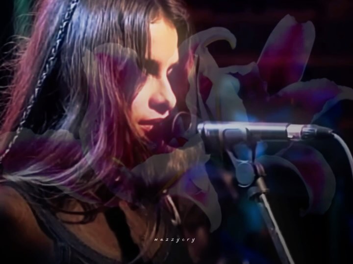 Hope Sandoval Husband: Is She Married? Latest Update