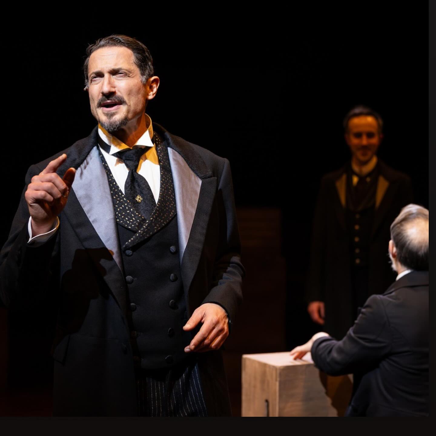 Sasha Roiz Relationship Status: What You Need to Know