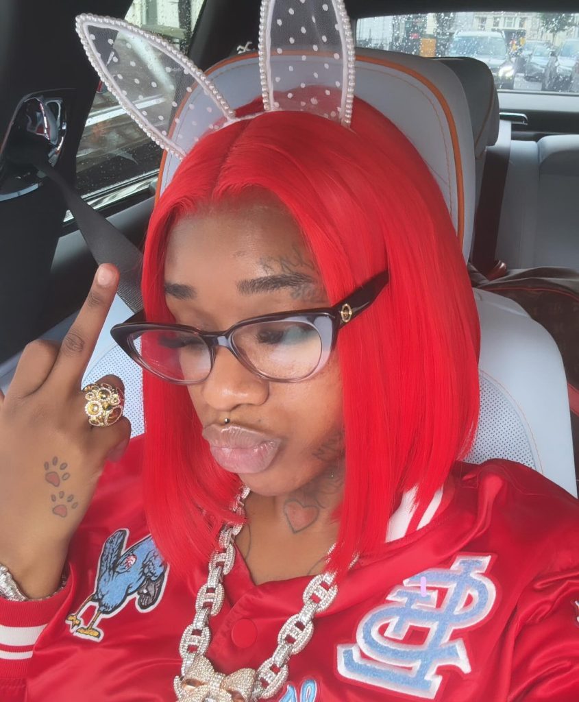 Sexy Red Relationship Update: Who’s She Dating Now