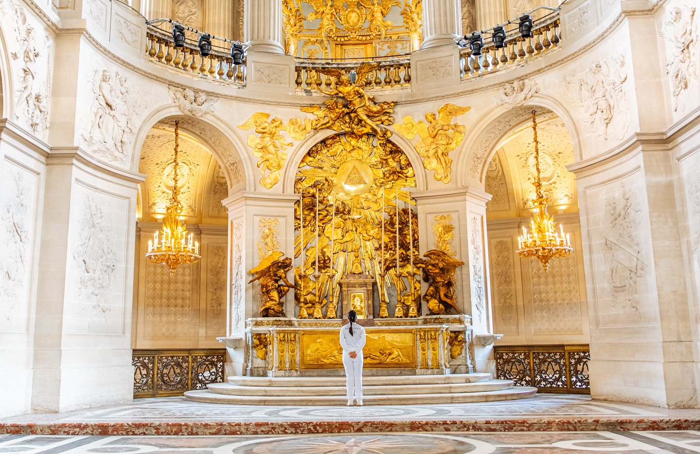 Salma Hayek Relationship: Meet Her Billionaire Husband