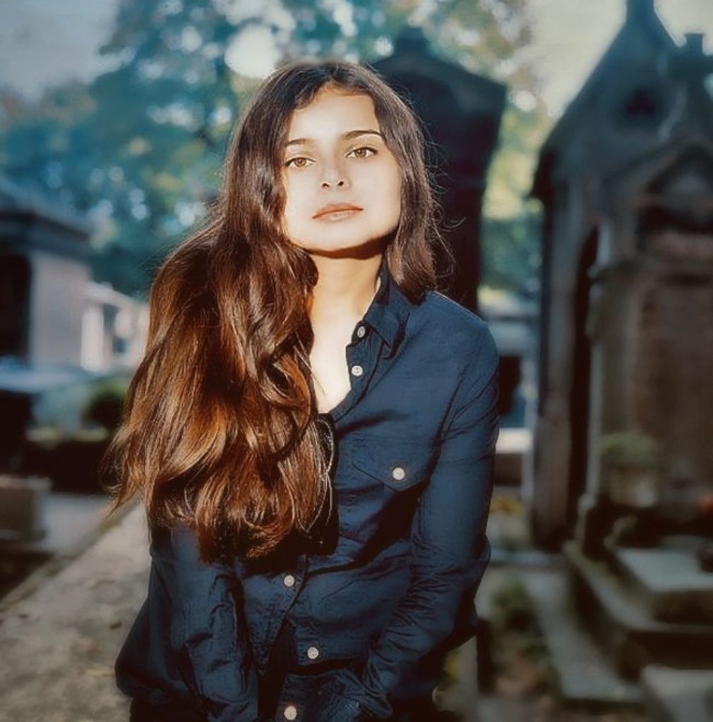 Hope Sandoval Husband: Is She Married? Latest Update
