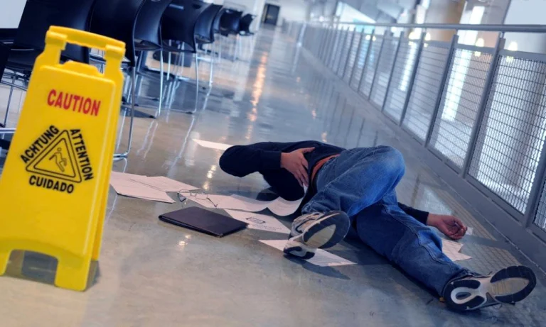 6 Types of Negligence That Lead To Slip and Fall Accidents