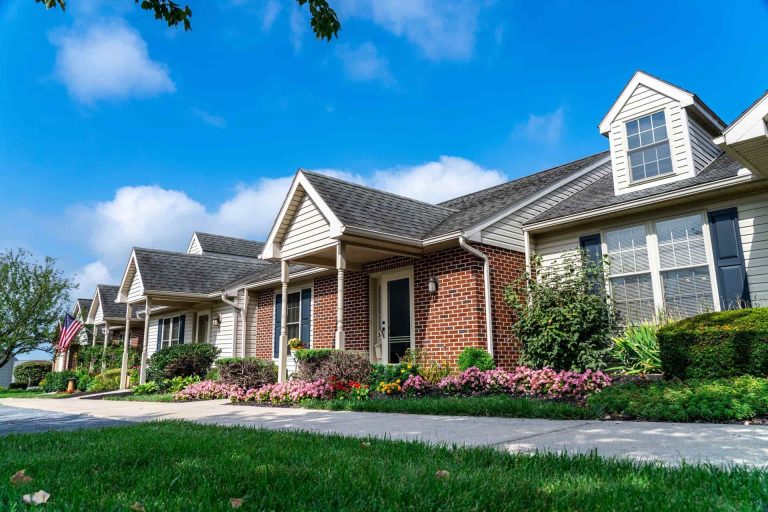 7 Essential Things to Add in Retirement Villages