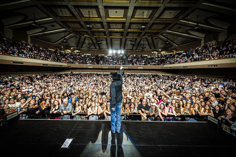 Tracy Lawrence Net Worth 2024: What You Need to Know