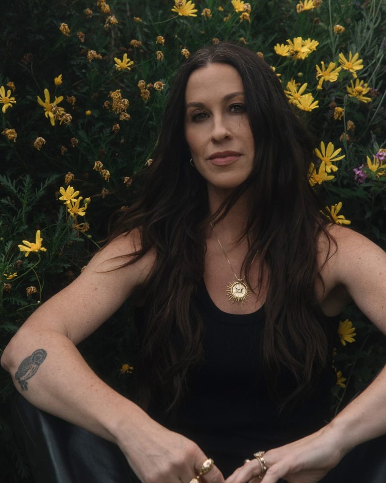 Ryan Reynolds Alanis Morissette Age Difference: Surprising Age Gap Revealed