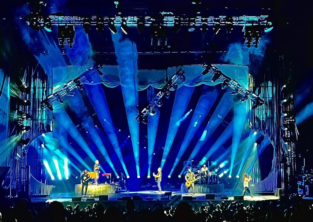 Ryan Reynolds Alanis Morissette Age Difference: Surprising Age Gap Revealed