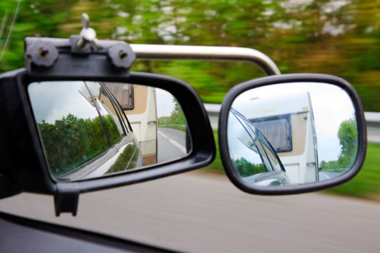 5 tips to install towing mirrors for caravans and trailers