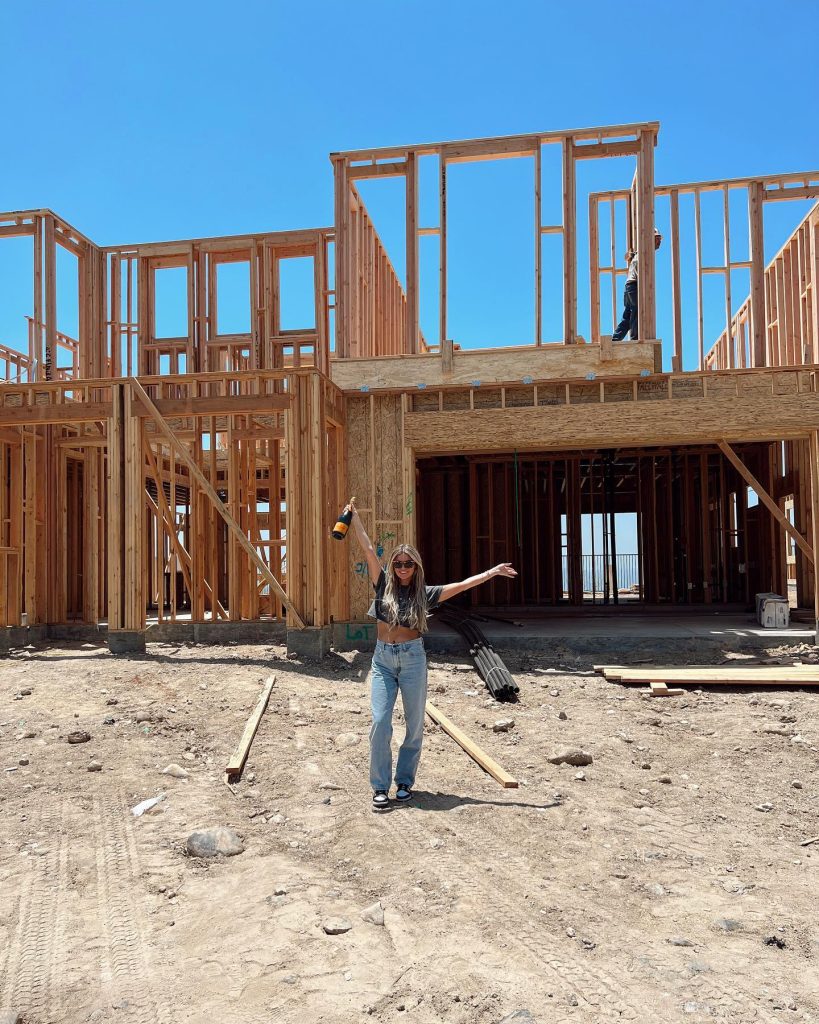 Amber Lancaster Measurements: Height, Weight & More!