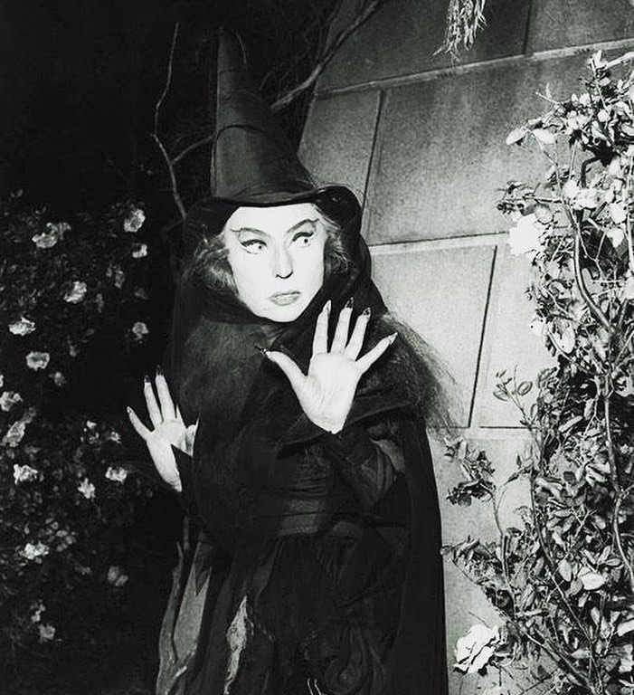 Agnes Moorehead Net Worth: How Rich Was the Hollywood Icon