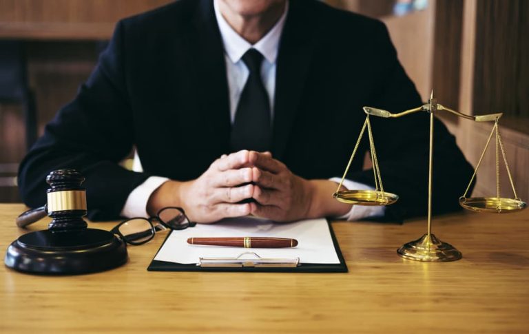 How To Work With Your Criminal Defense Lawyer Effectively